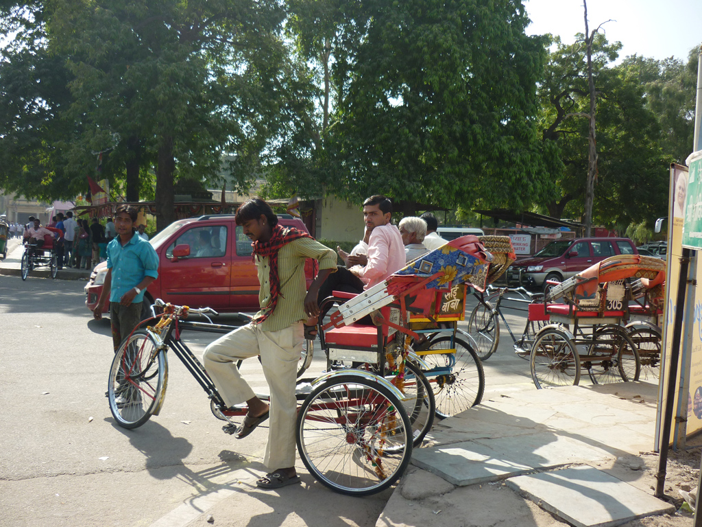 Сонник дорог: прогулки по Индии   Раджастхан (I) | Индийское такси