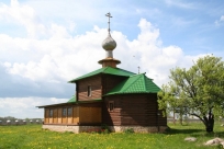 Церковь в Захново (общий вид)