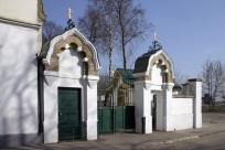 Восстановленные ворота храмового комплекса