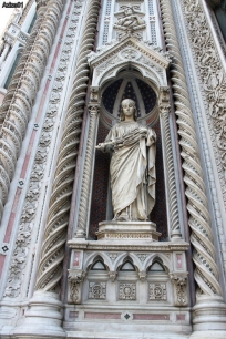 Обновленный фасад базилики